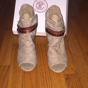 SO NEW open toe ankle boot bootie Goals